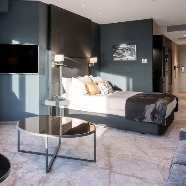 CP CHCH - SUITE